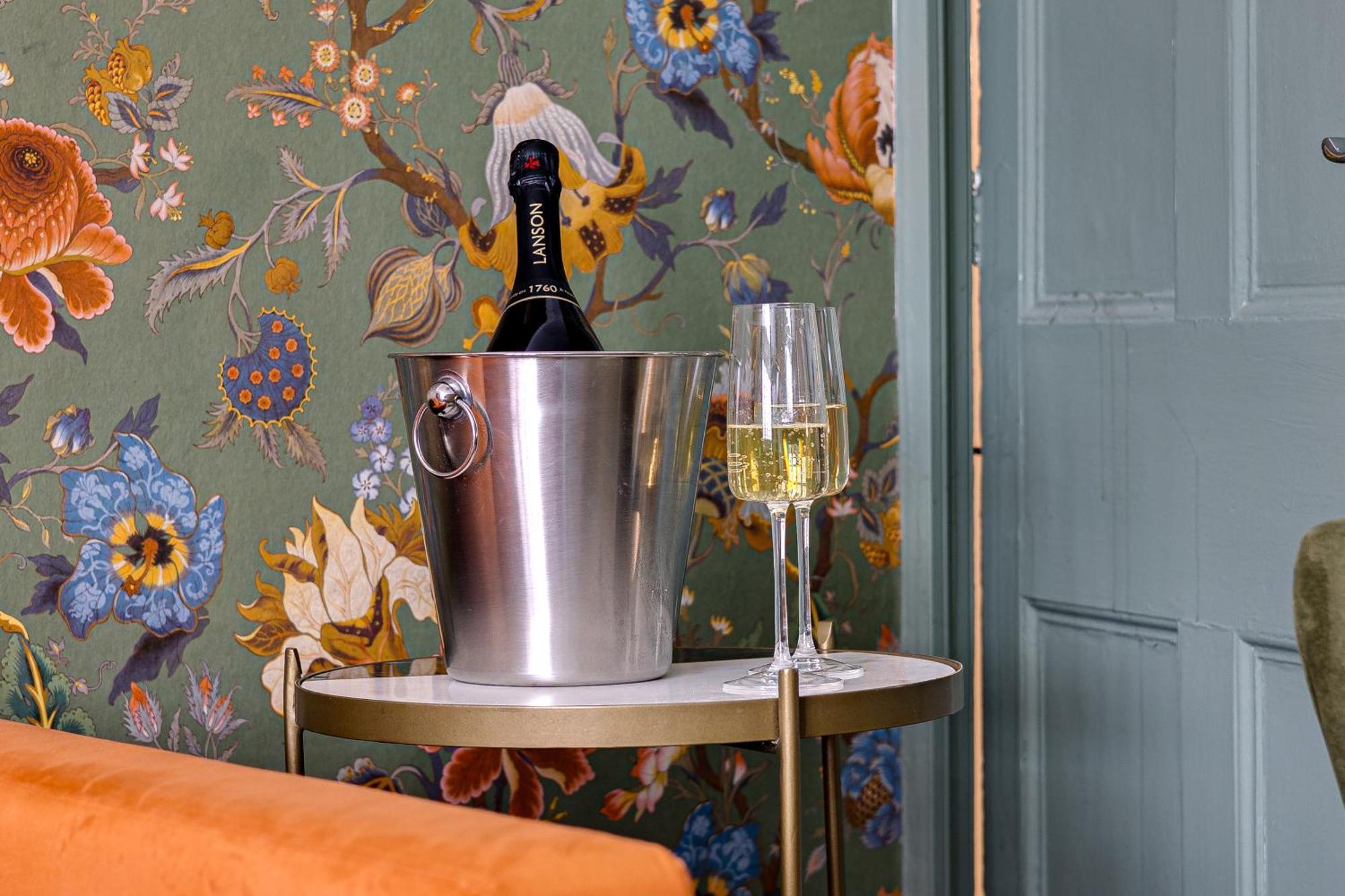 Insta-Worthy Loft On Historic Chester Rows, Sleeps 4 & Free Parking Exterior foto